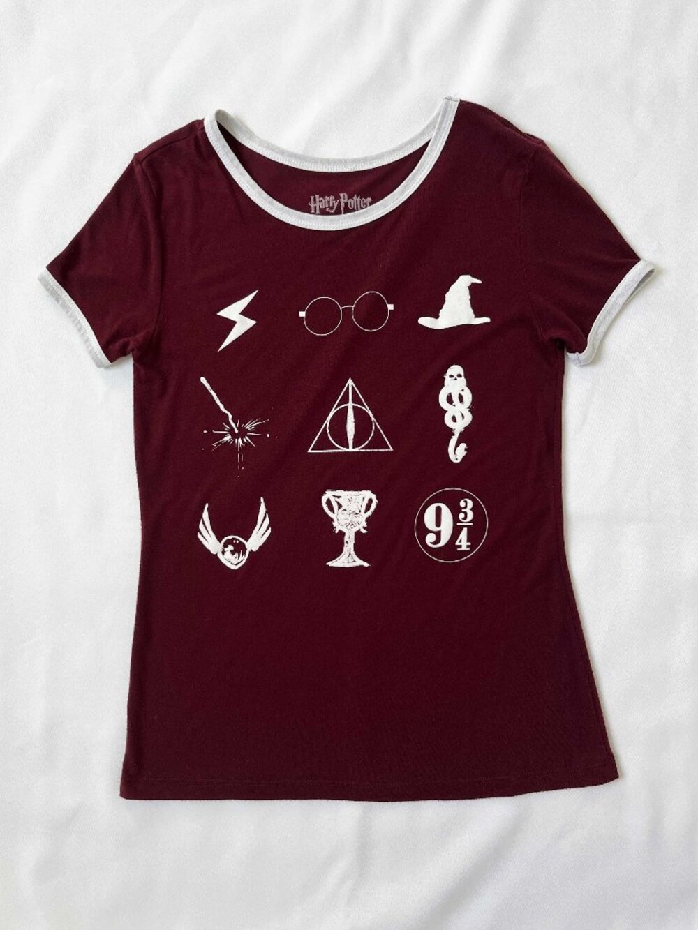 Harry Potter Icon Graphic Short-Sleeved Maroon T-Shirt Junior M